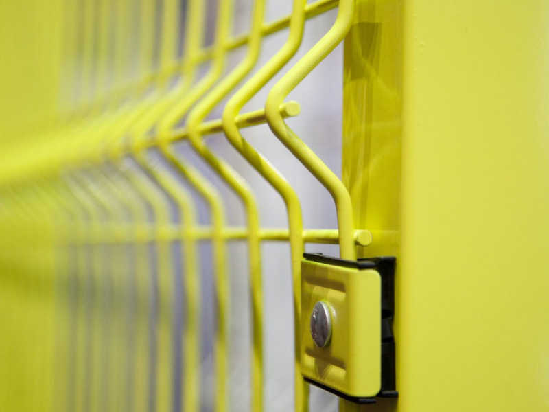 Желтый 3D забор